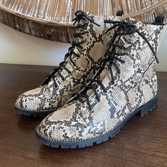 EXPRESS SNAKE PRINT MOTO BOOTS.. USED ONCE, SZ 10 - Picture 3 of 11